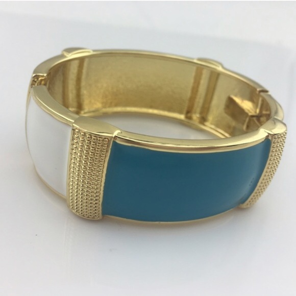 🌟 Blue, White & Gold Cuff Bracelet 🌟 T&J Designs - Picture 2 of 3